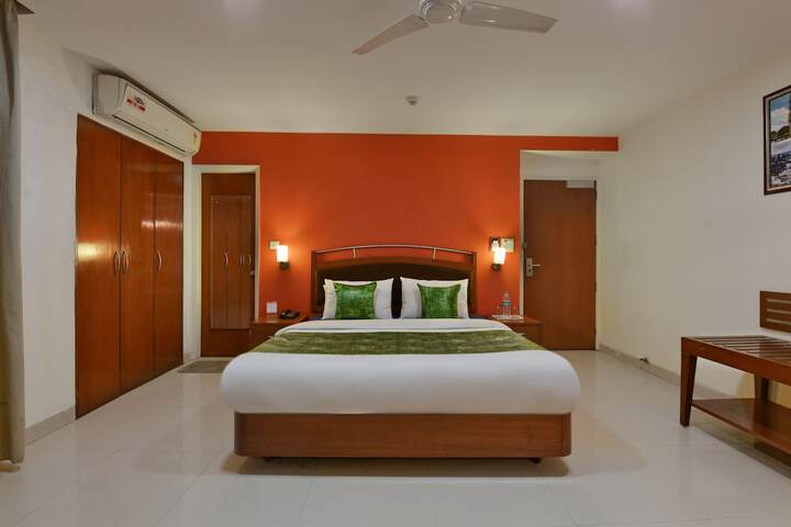 Room 9 of 39