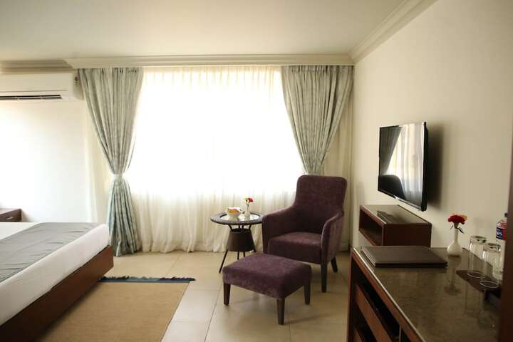 Room 7 of 40