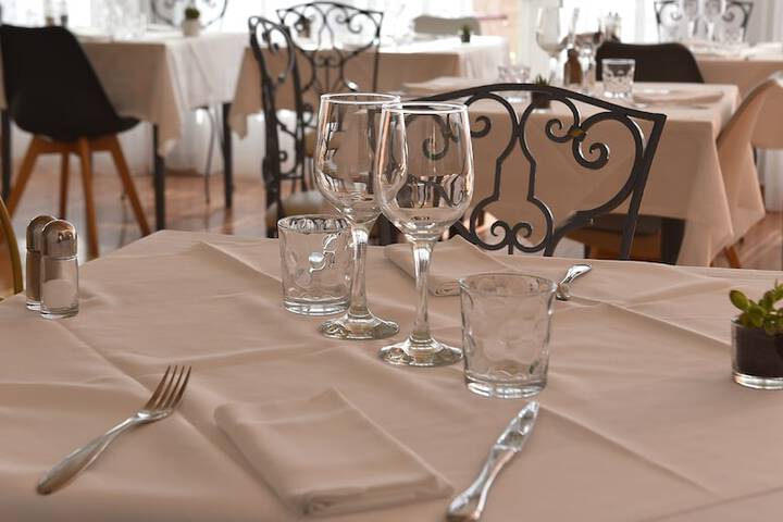 Dining 60 of 87