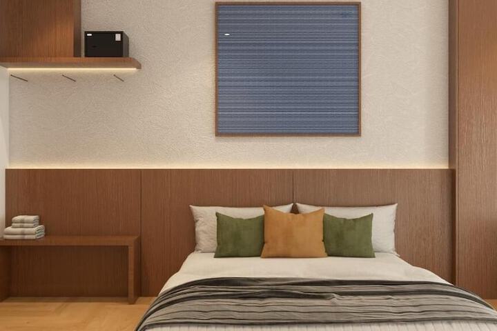 Room 13 of 19