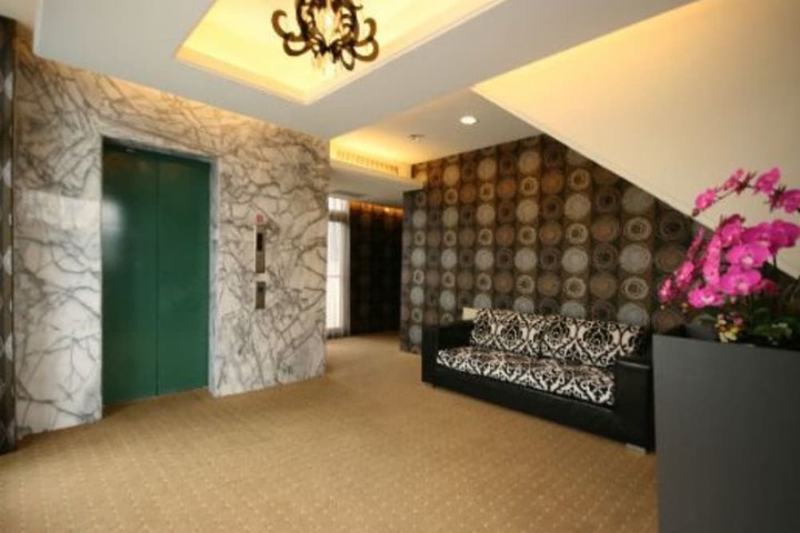 Hotel Interior 4 of 44
