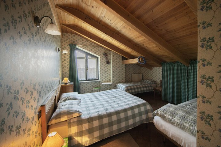 Room 6 of 46