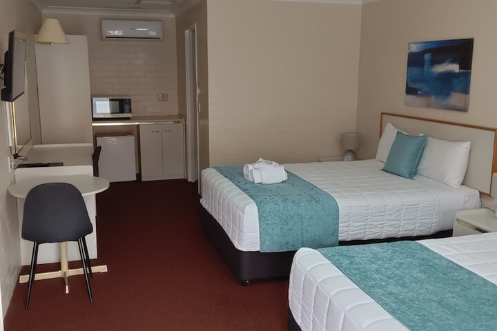 Room 11 of 29