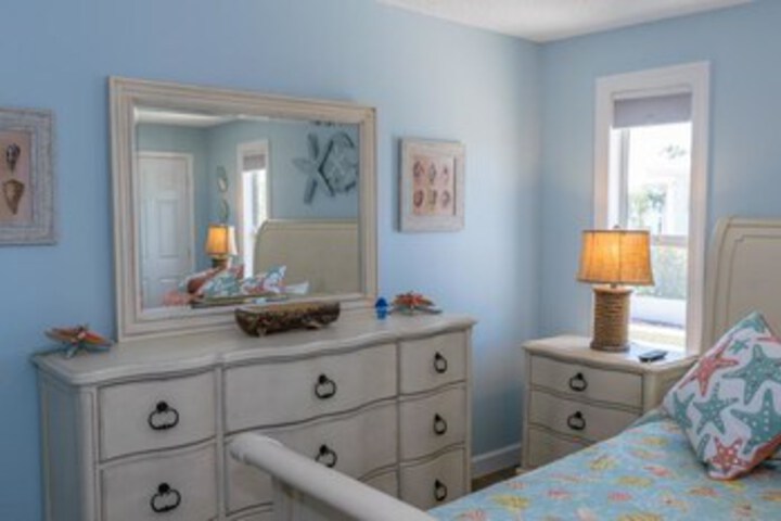 Room 32 of 36