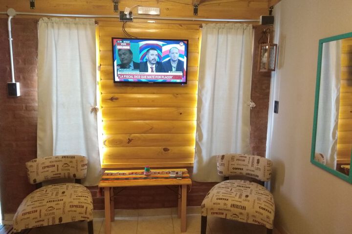 Room 10 of 11