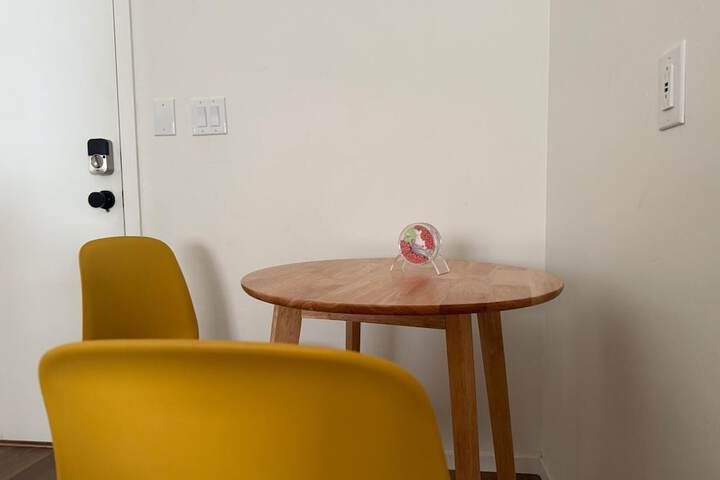 Room 16 of 153