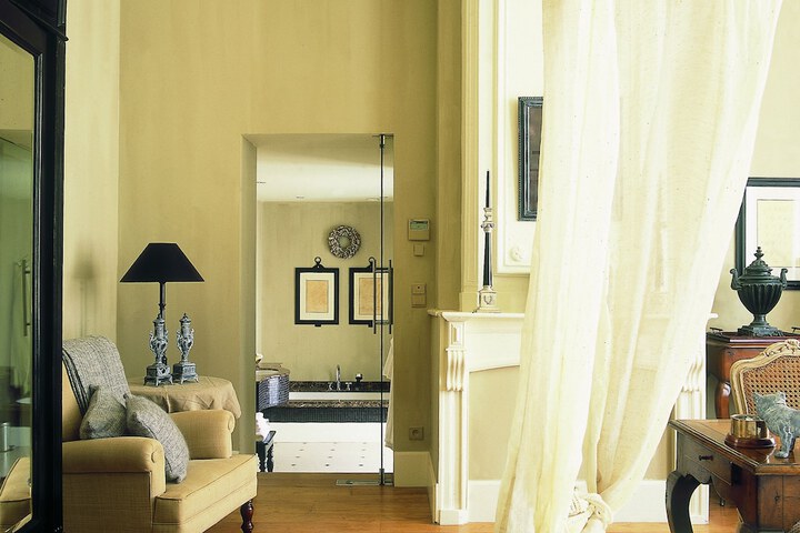 Room 19 of 79