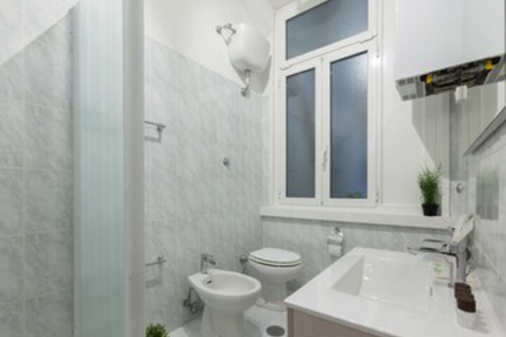 Room 2 of 26