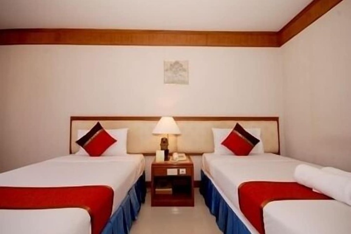 Room 17 of 34