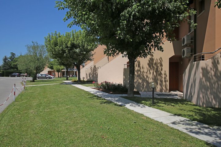 Property Grounds 26 of 35