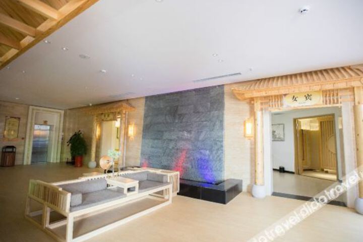 Hotel Interior 20 of 28