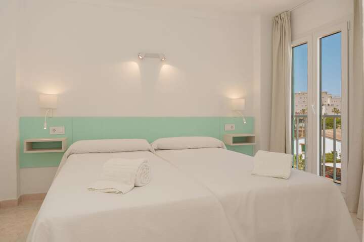 Room 4 of 69