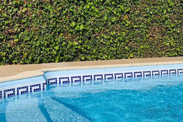 Pool 34 of 54