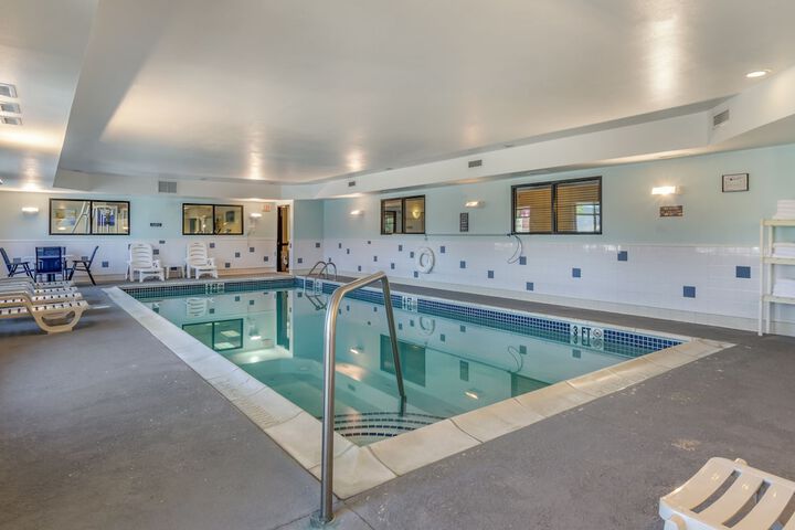 Pool 17 of 26