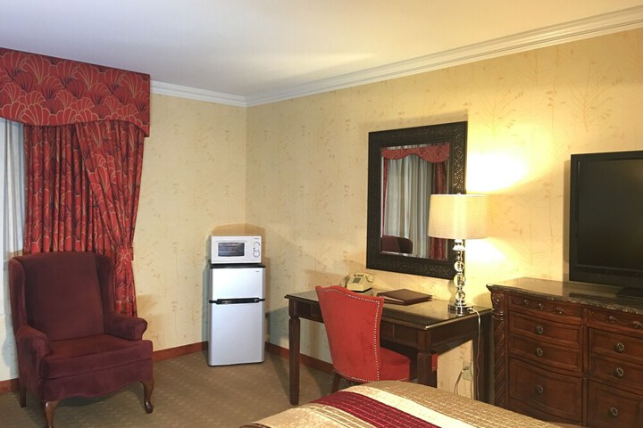 Room 35 of 46
