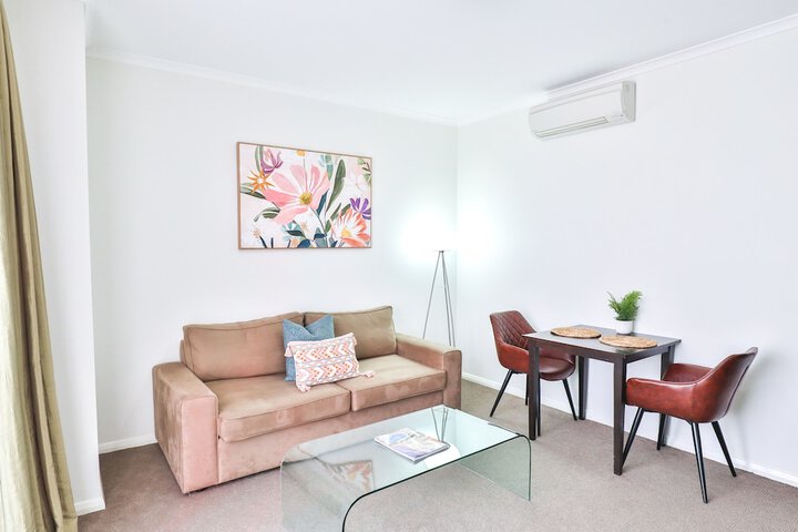 Room 20 of 38