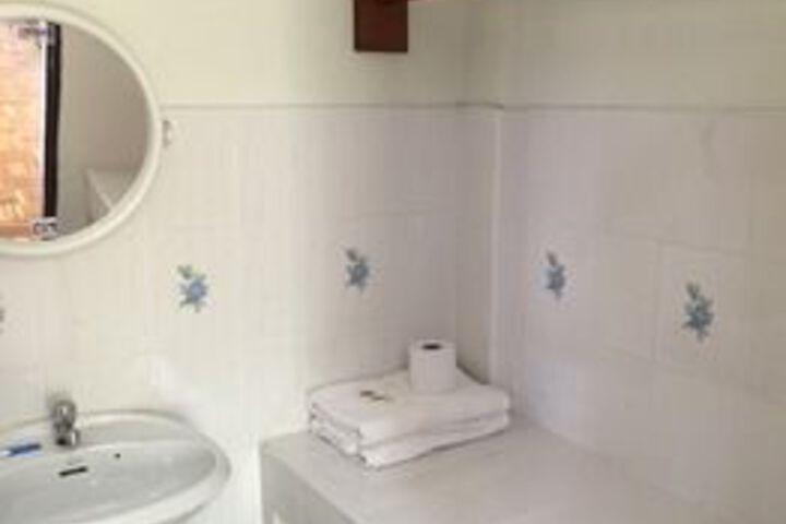 Room 2 of 42