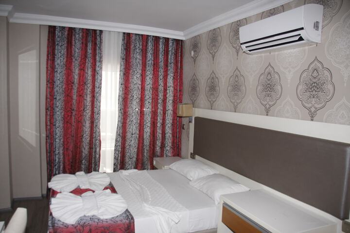 Room 6 of 24