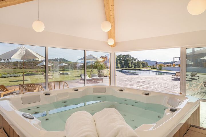 Hot Tub 19 of 52