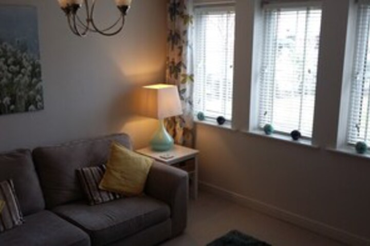 Lounge 6 of 23