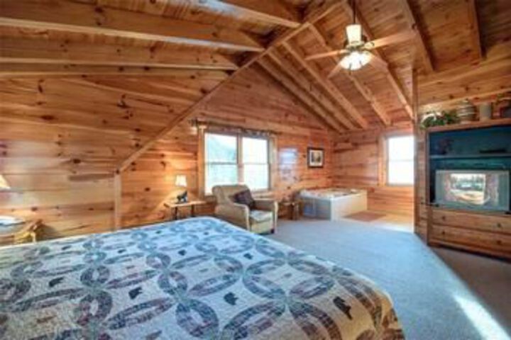 Room 10 of 32