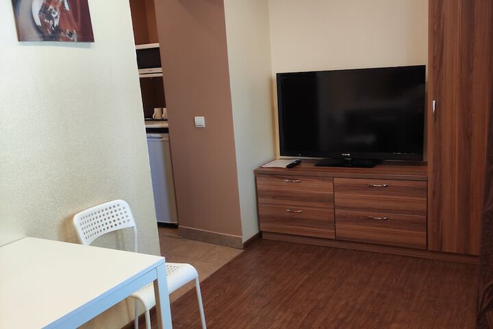 Room 7 of 31