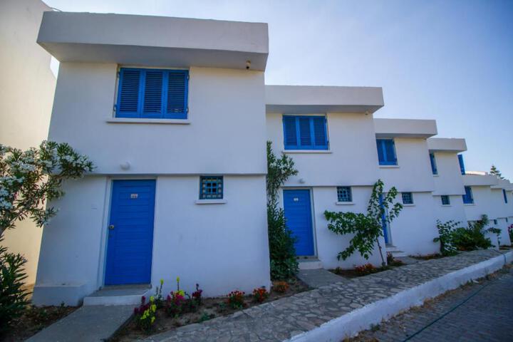 Club Lapethos Hotel