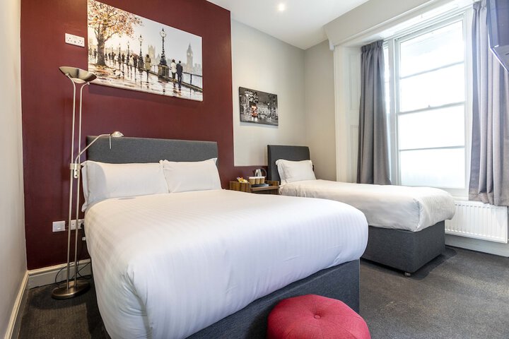 Room 15 of 26