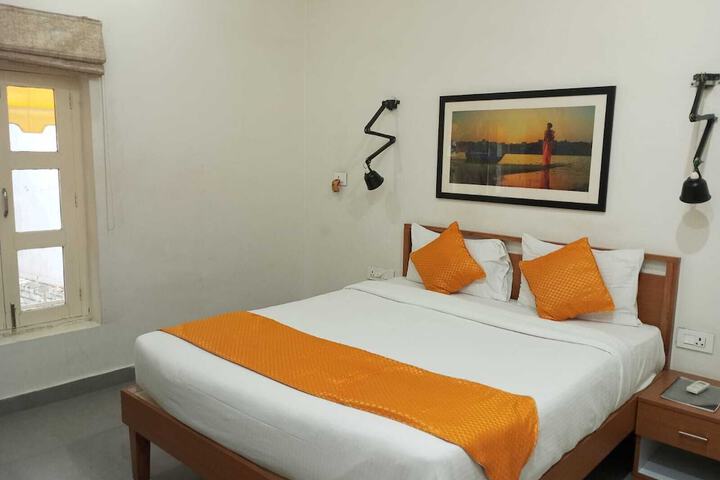 Room 18 of 167