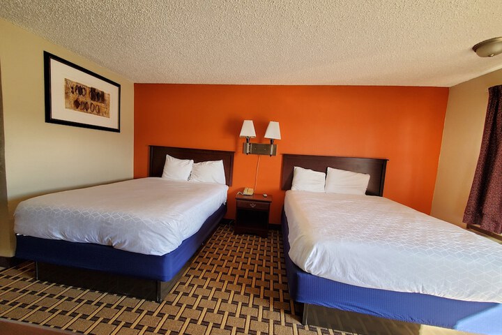 Comfort 2 Queen Beds (1 of 6)