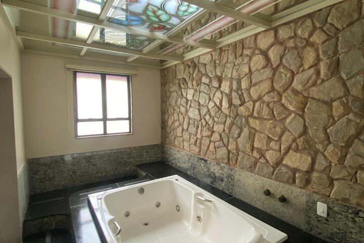 Room 15 of 21