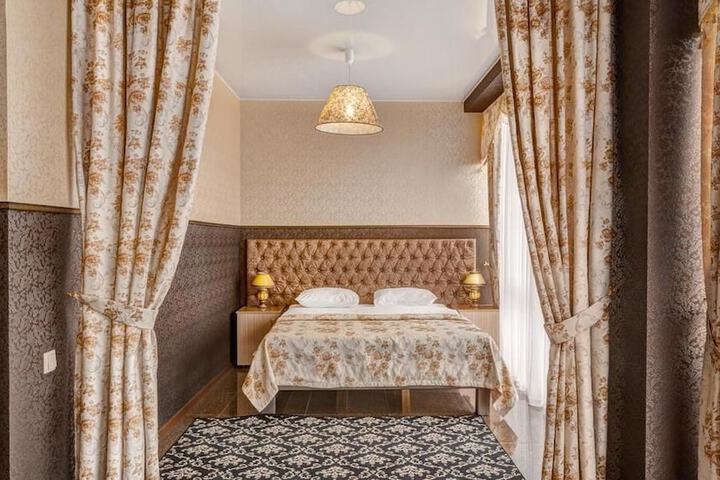 Nairi Hotel