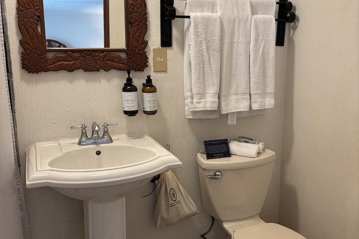 Room 103 of 150