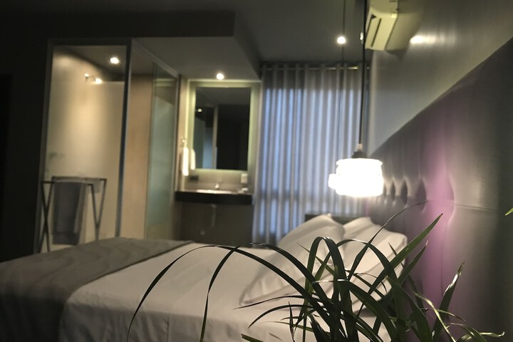 Room 92 of 118