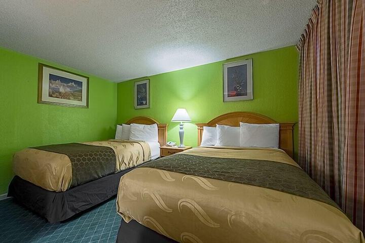 Room 15 of 26