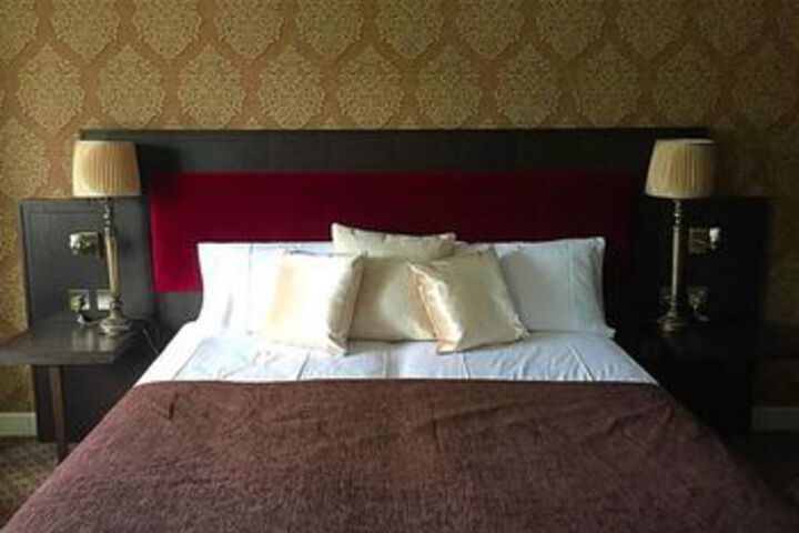 Room 7 of 14