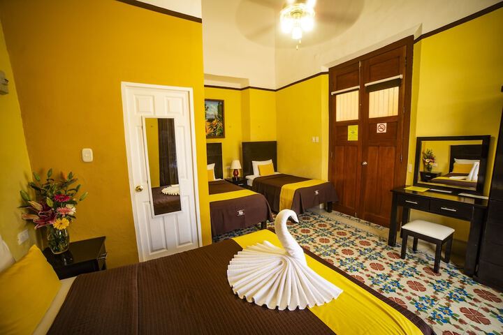 Room 9 of 38