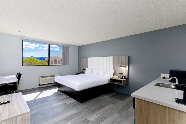 Room 20 of 61