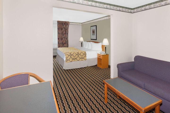 1 King Bed (6 of 15)