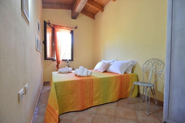 Room 6 of 19