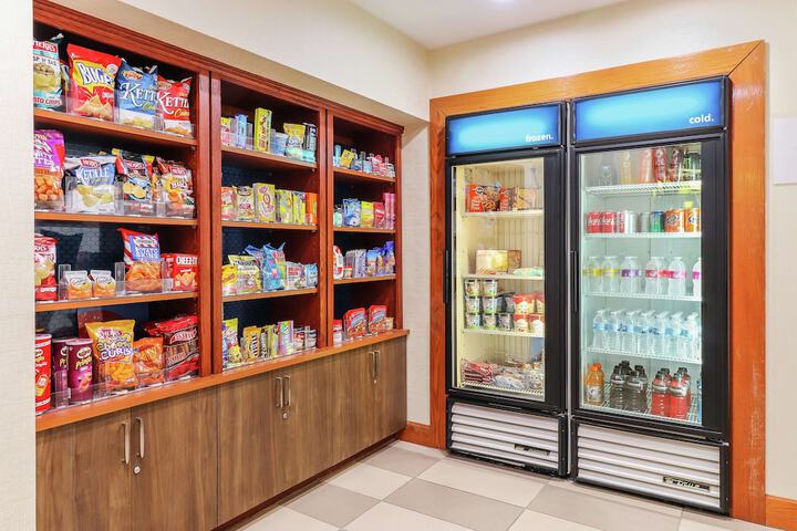 Snack bar