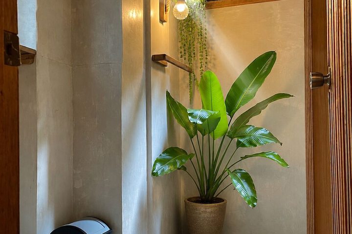Room 100 of 162