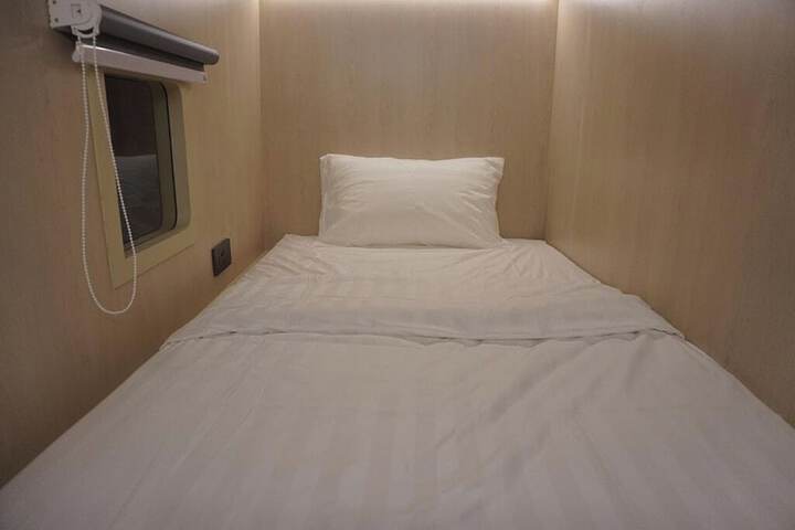 Room 10 of 21