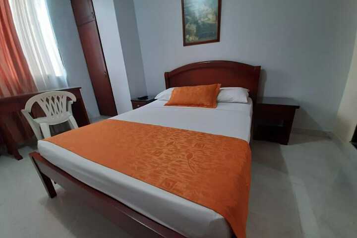 Room 14 of 36