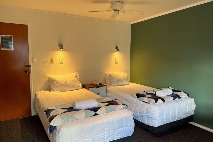 Room 26 of 48