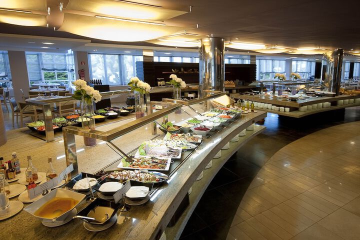 Dining 70 of 89