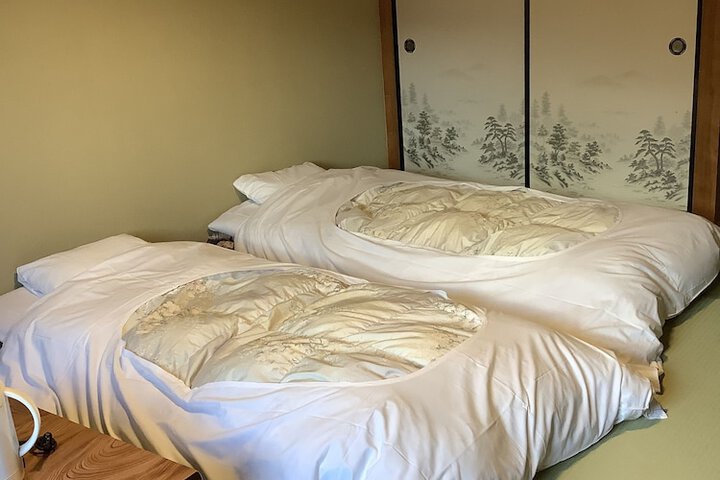 Room 10 of 31