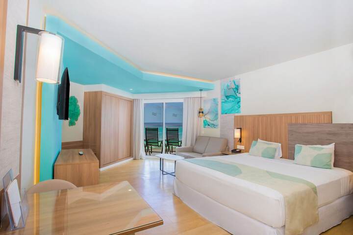 Room 10 of 85