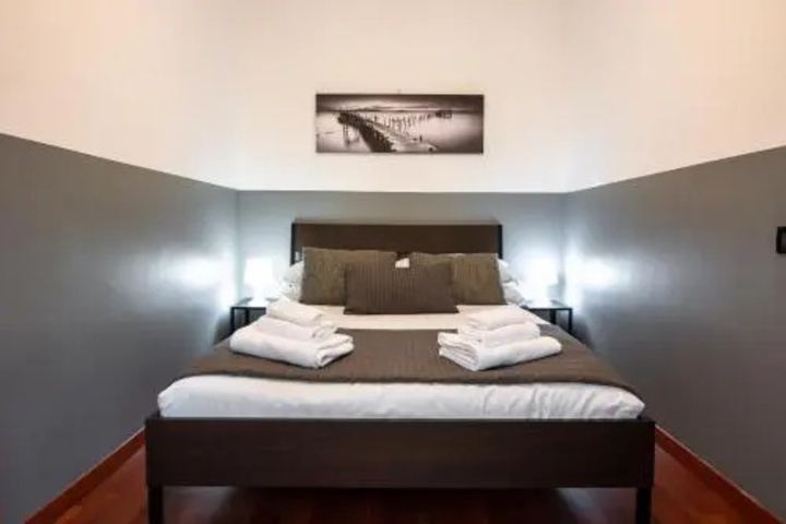 Room 6 of 22