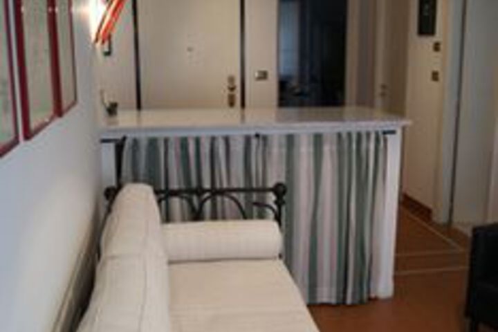 Room 23 of 28